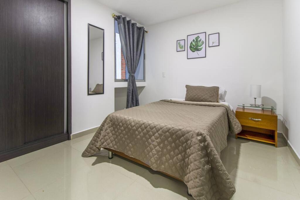 Amplio Apartamento En Calasanz - Estadio Медельин Экстерьер фото