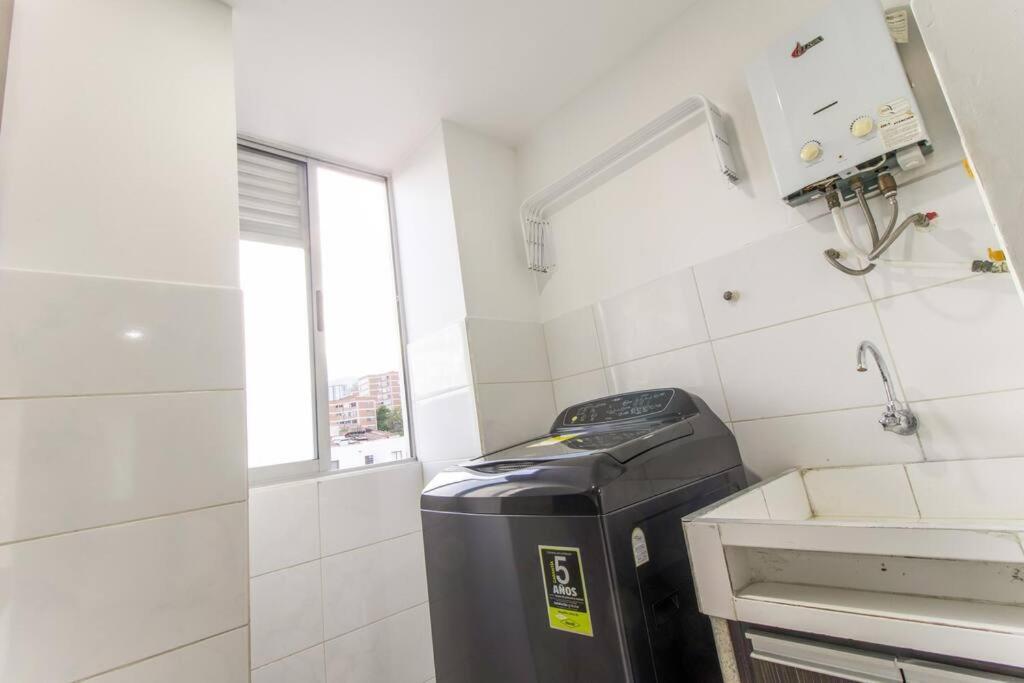 Amplio Apartamento En Calasanz - Estadio Медельин Экстерьер фото