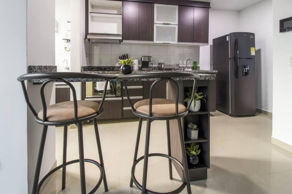 Amplio Apartamento En Calasanz - Estadio Медельин Экстерьер фото