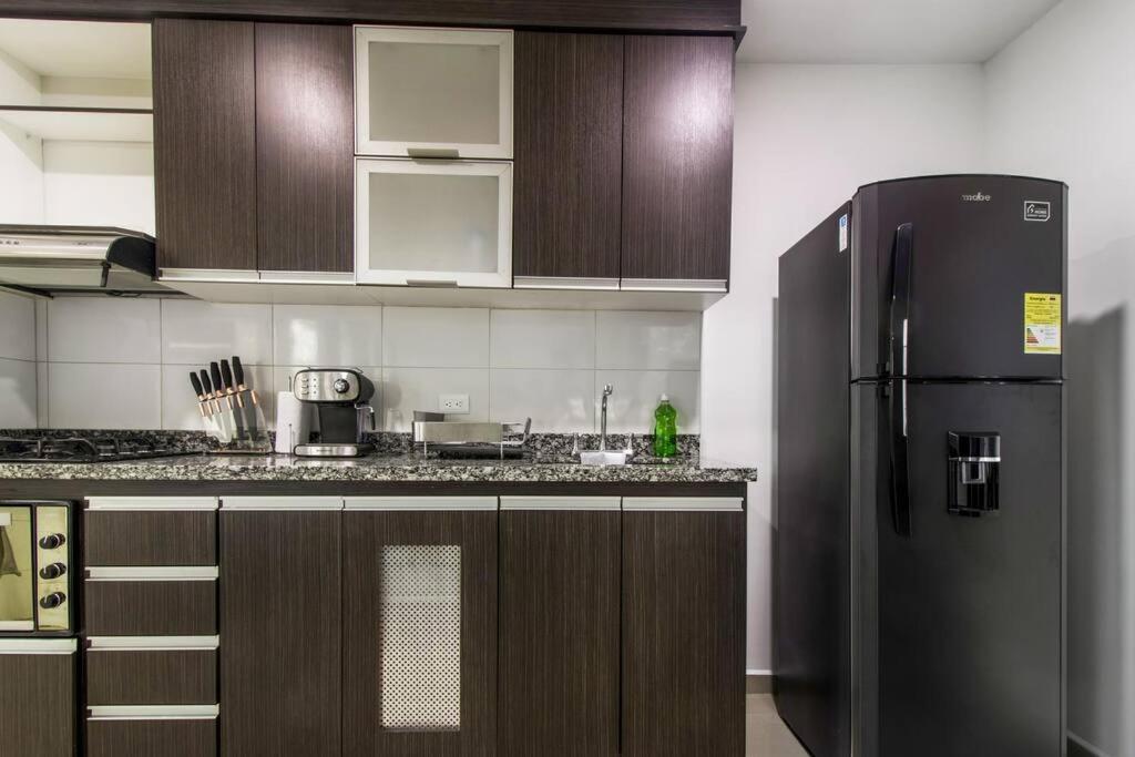 Amplio Apartamento En Calasanz - Estadio Медельин Экстерьер фото