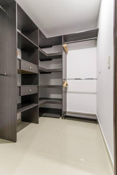 Amplio Apartamento En Calasanz - Estadio Медельин Экстерьер фото